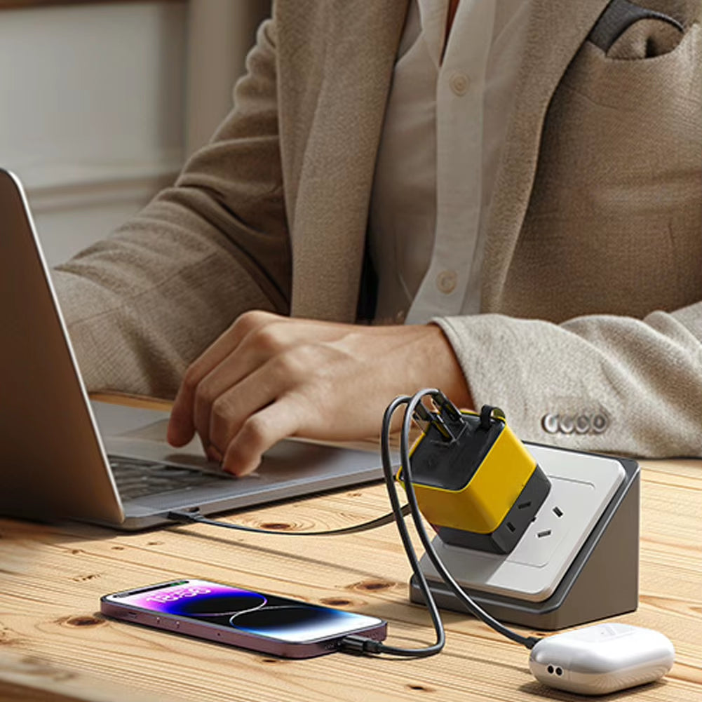 Portable 3 in 1 Gan Charger 80W MAX Fast Charger Retractabl Fast Charger with Type-C Cable 2USB Port Adapter Mobilephone Charger